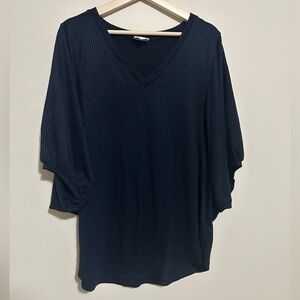 ☀️ Lularoe: Waffle Navy blue V neck